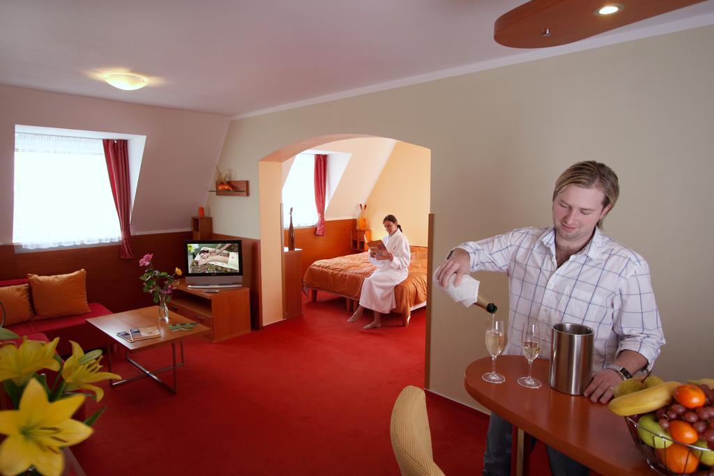 Wellness Hotel Diana Velke Losiny Luaran gambar