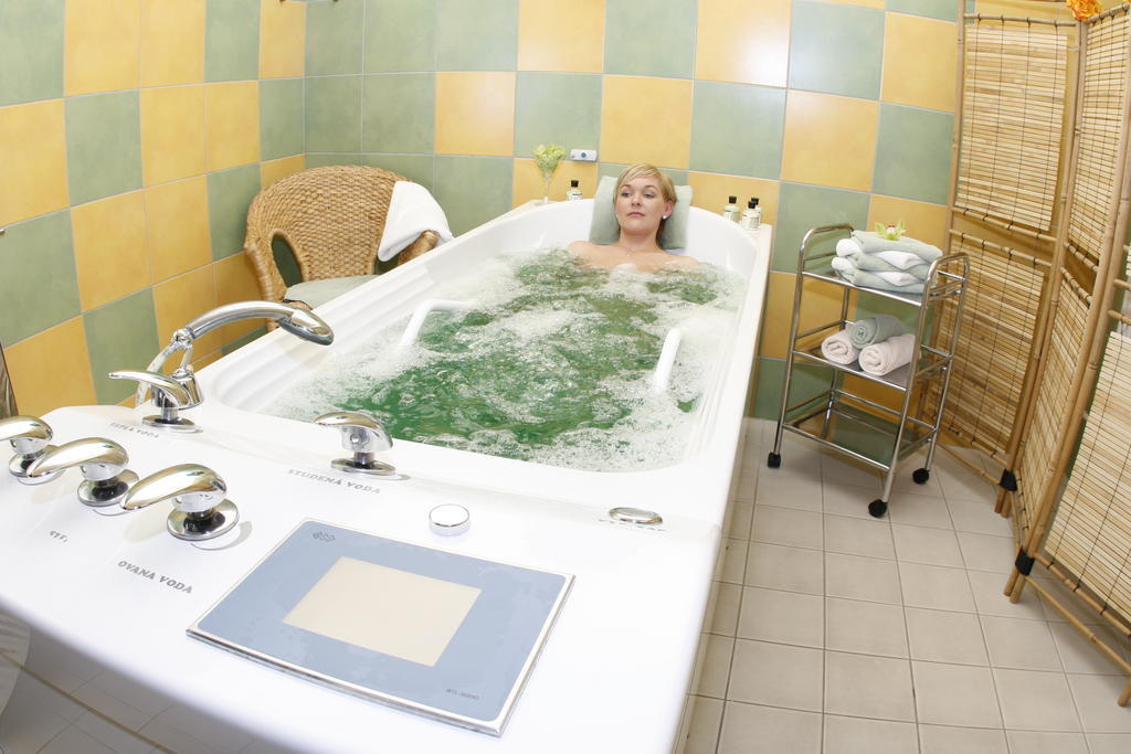 Wellness Hotel Diana Velke Losiny Luaran gambar