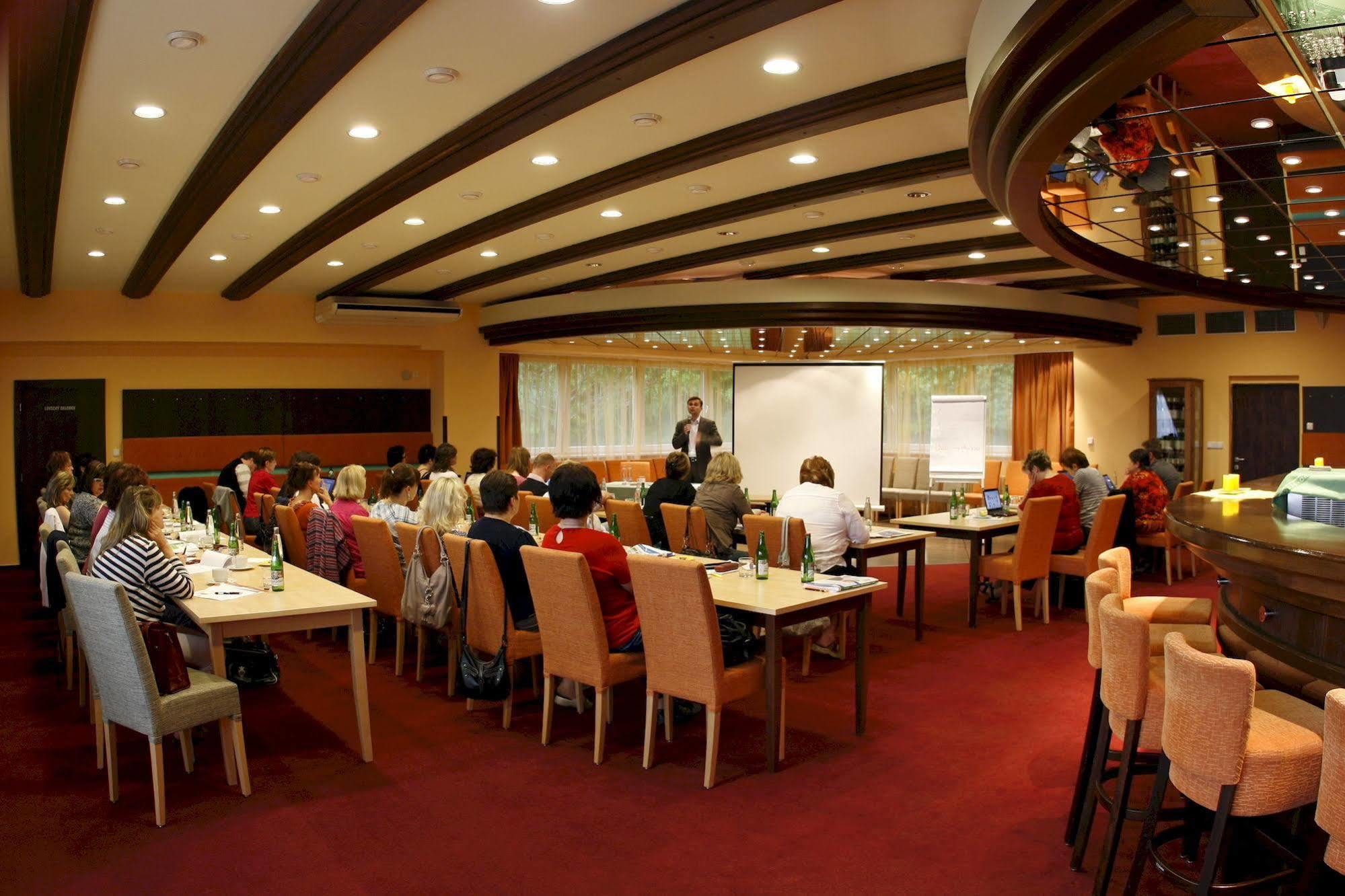 Wellness Hotel Diana Velke Losiny Luaran gambar
